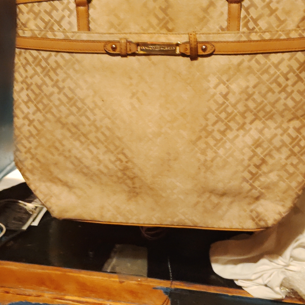 Tommy Hilfiger Tan Shoulder Bag